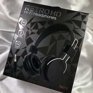 New Sealed Retro 3.5mm Headphones
